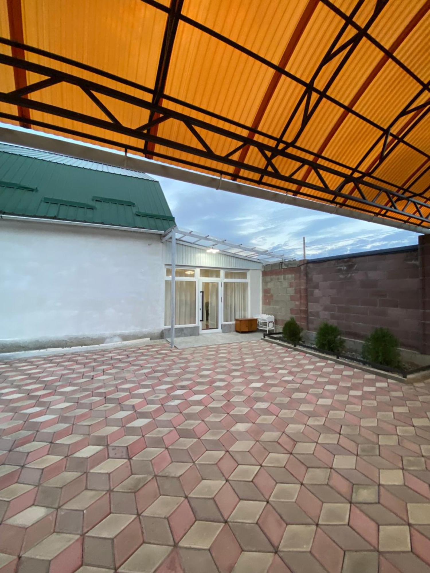 Guest House Glover Каракол Екстериор снимка